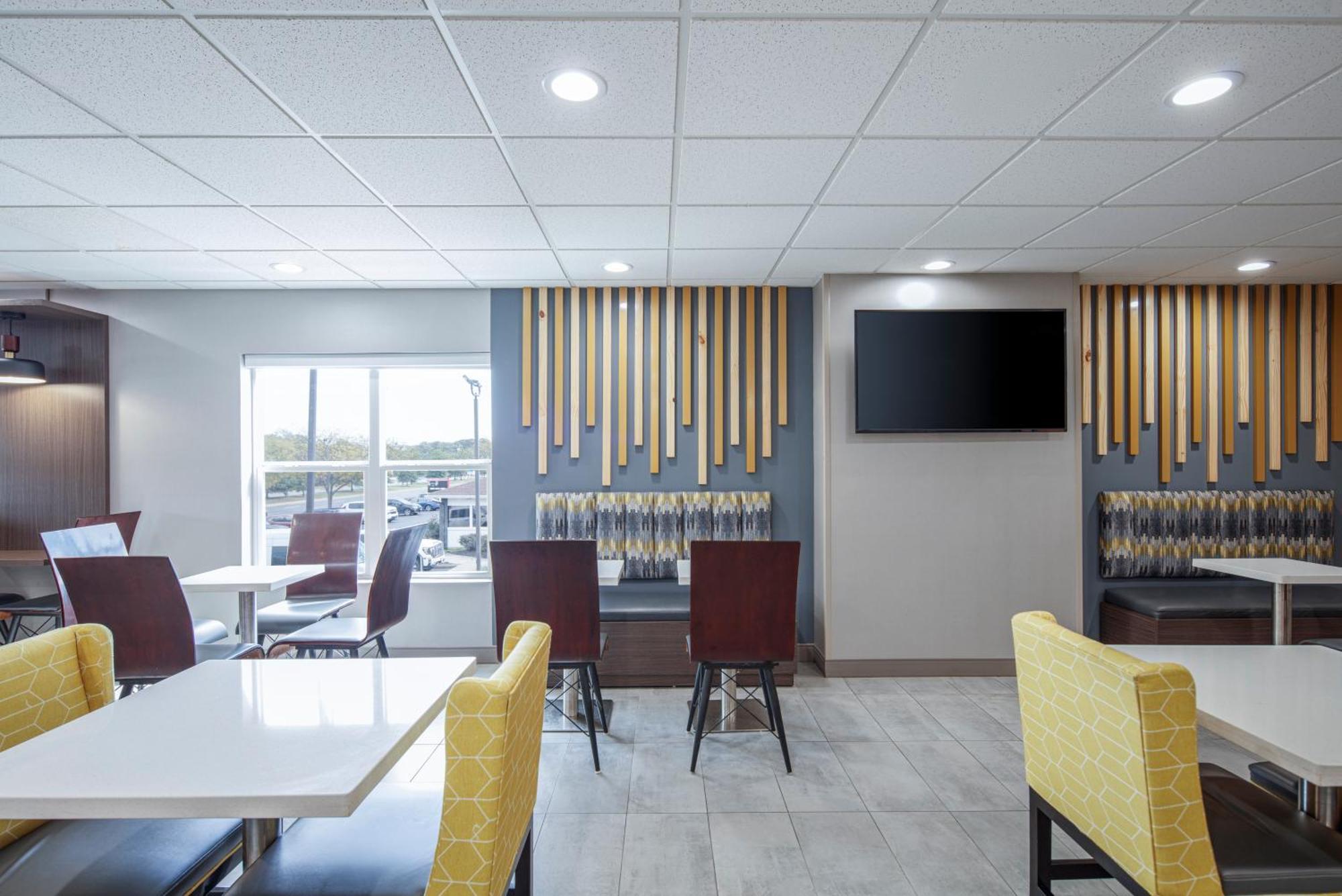 La Quinta By Wyndham Lexington Park - Patuxent Otel Kaliforniya Dış mekan fotoğraf