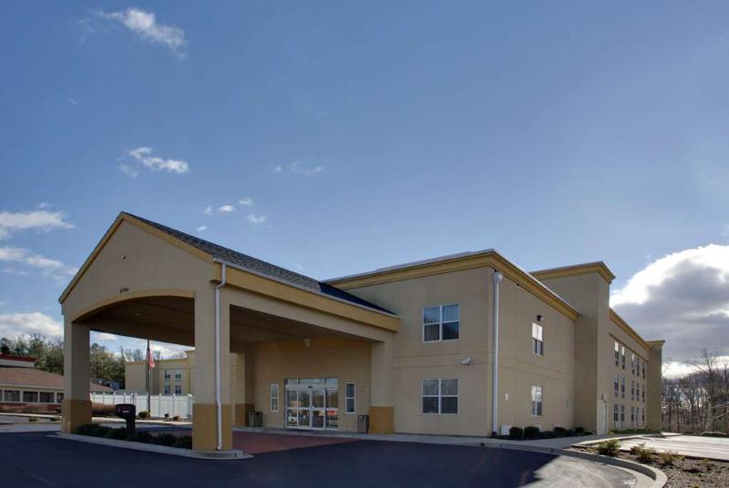 La Quinta By Wyndham Lexington Park - Patuxent Otel Kaliforniya Dış mekan fotoğraf